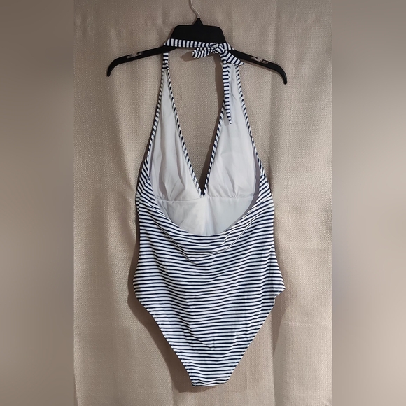 CUPSHE SWIM SIZE XL STRIPED One-Piece Swimsuit - Picture 3 of 12